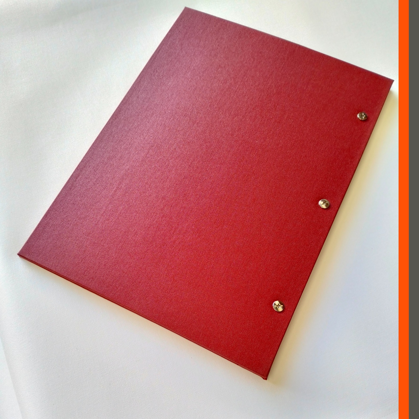 Screw Binding A4 Rouge Buckram MBAA - Image 4